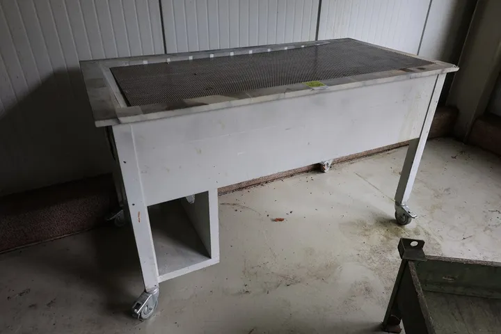 Arbeit - und Teilewaschtisch Rollbar Maße: 156 x 78 x 91 cm